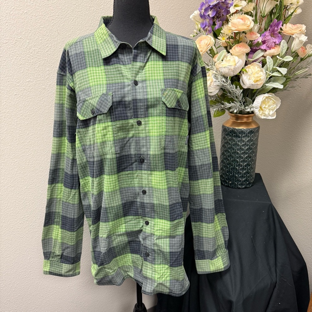 Columbia Sportswear Men’s Plaid Button Down Shirt XL Green Black Omni-Wick